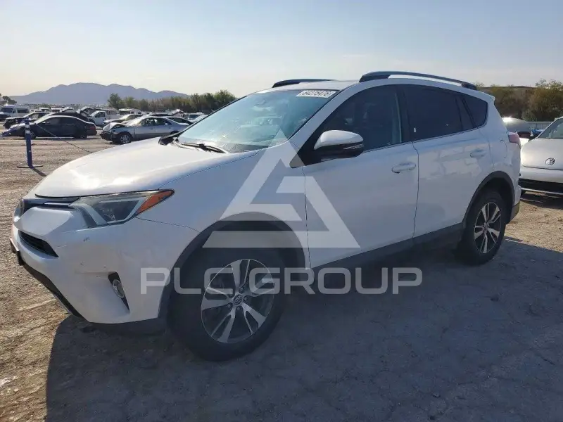 2017 Toyota RAV4 фото