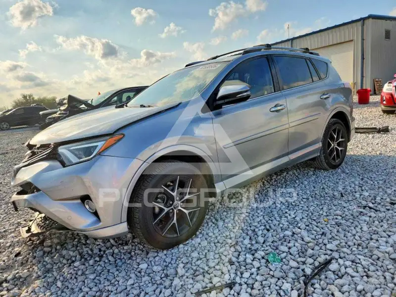 2017 Toyota RAV4 фото