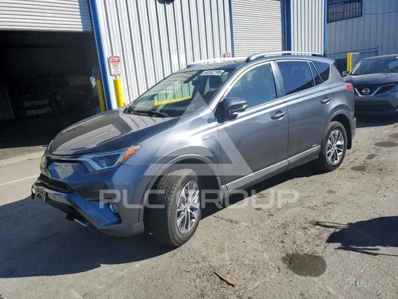 2017 Toyota RAV4 фото