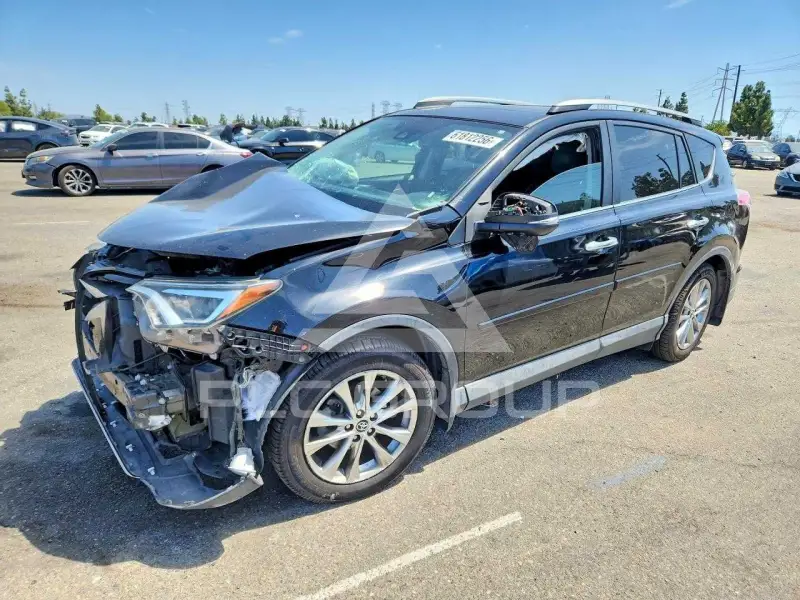 2017 Toyota RAV4 фото