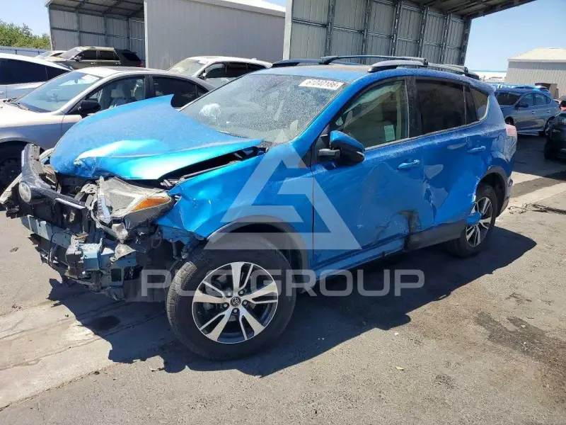 2017 Toyota RAV4 фото