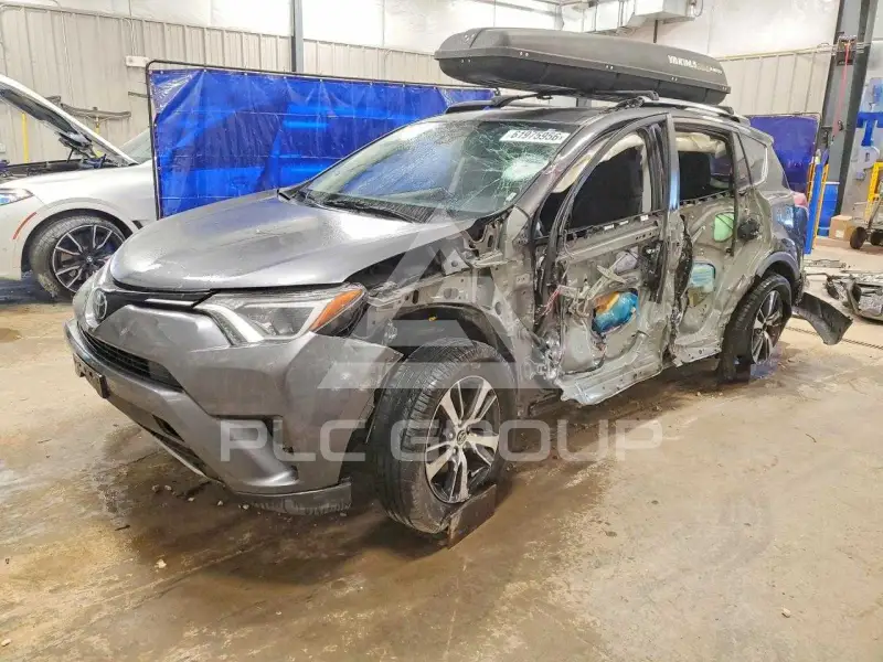 2017 Toyota RAV4 фото