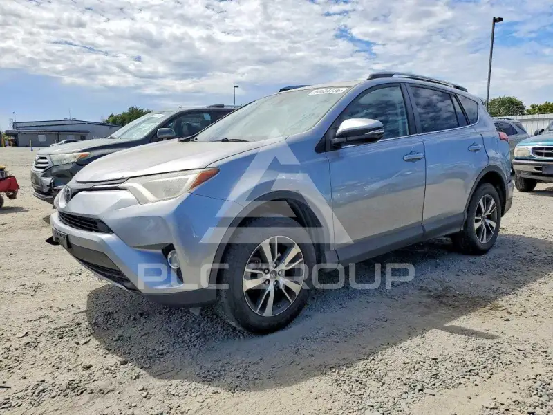 2017 Toyota RAV4 photo