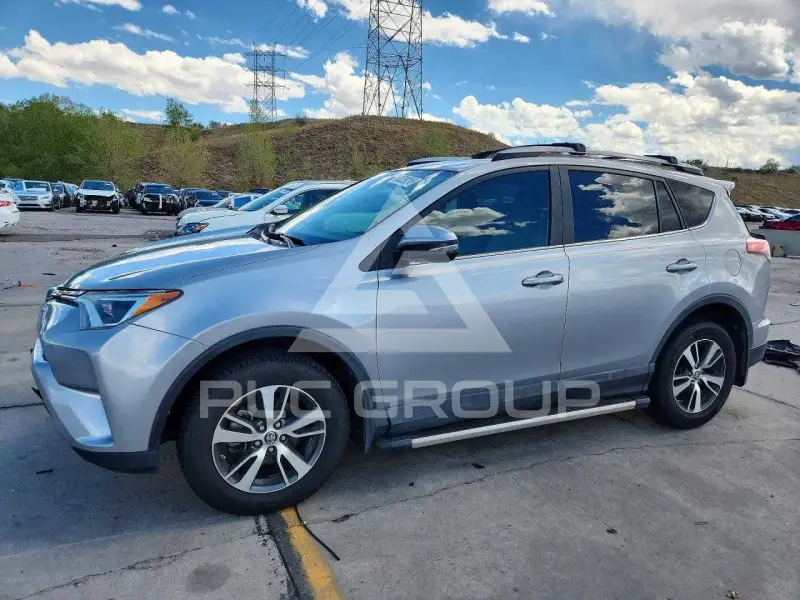 2017 Toyota RAV4 photo