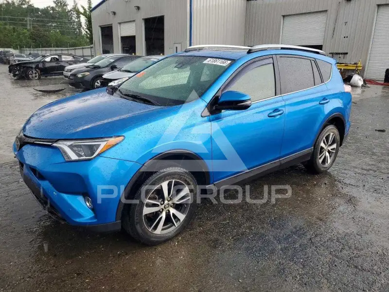 2017 Toyota RAV4 фото