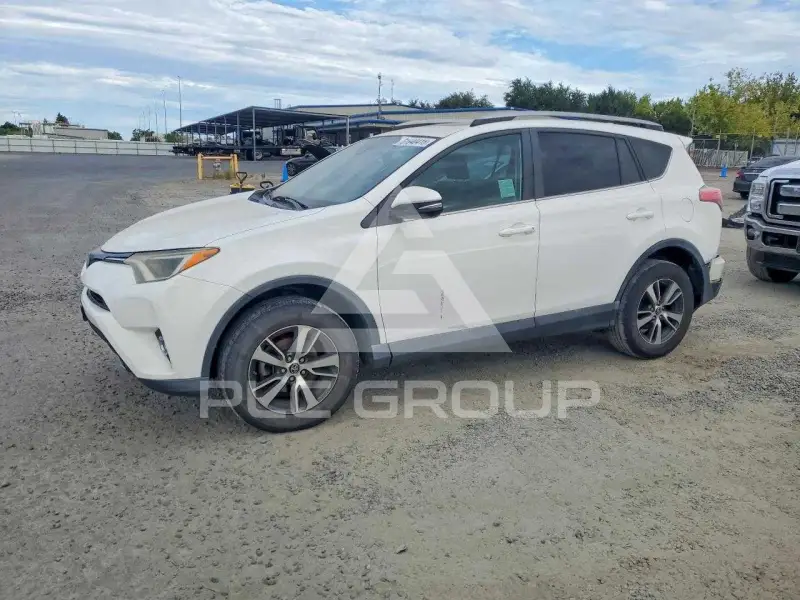 2017 Toyota RAV4 фото