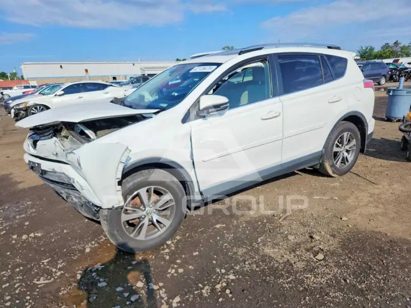 2017 Toyota RAV4 фото