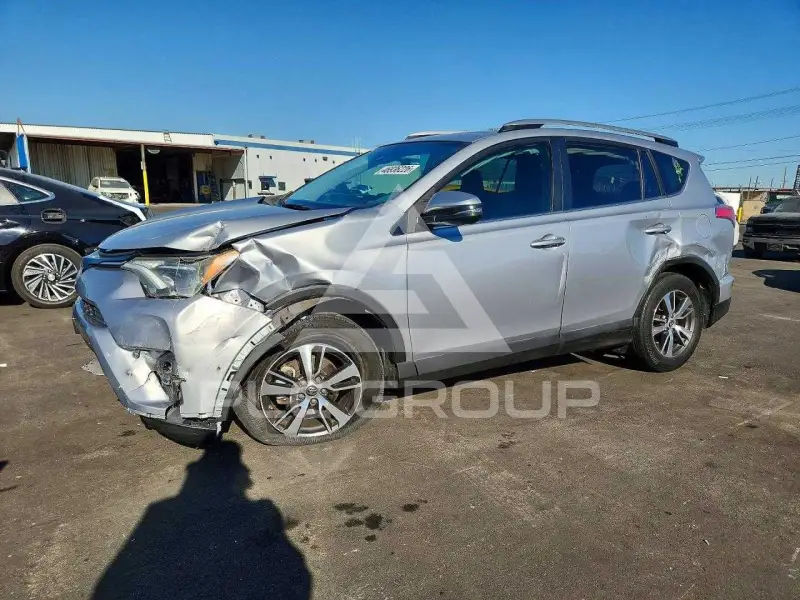 2017 Toyota RAV4 photo