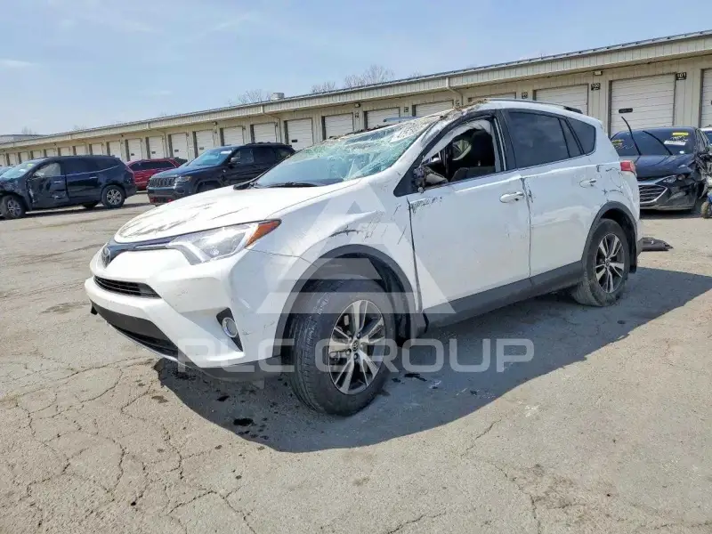2017 Toyota RAV4 фото