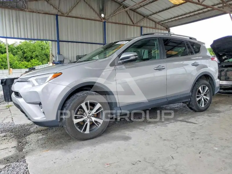 2017 Toyota RAV4 фото