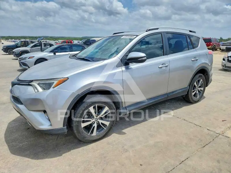 2017 Toyota RAV4 photo