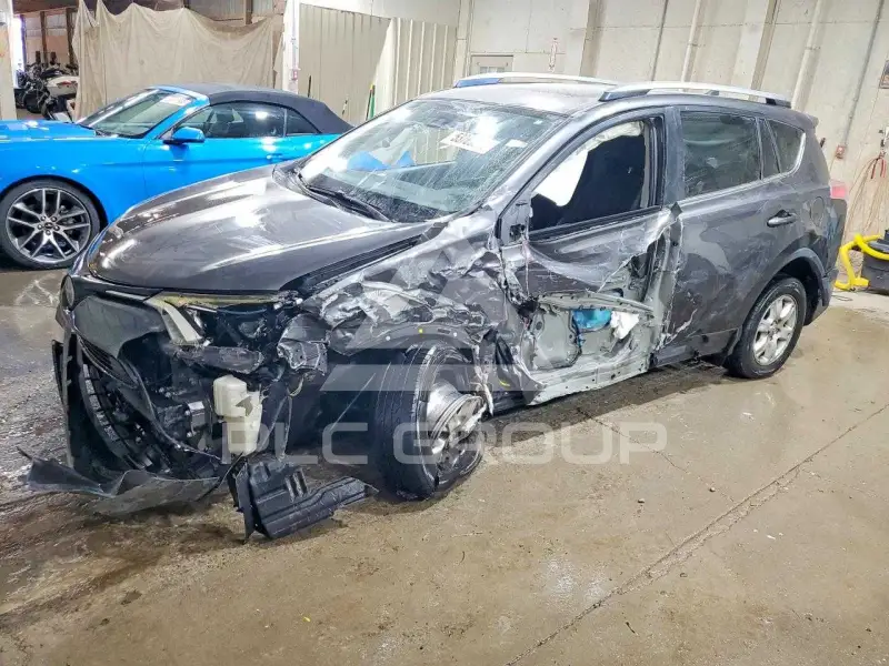 2017 Toyota RAV4 photo
