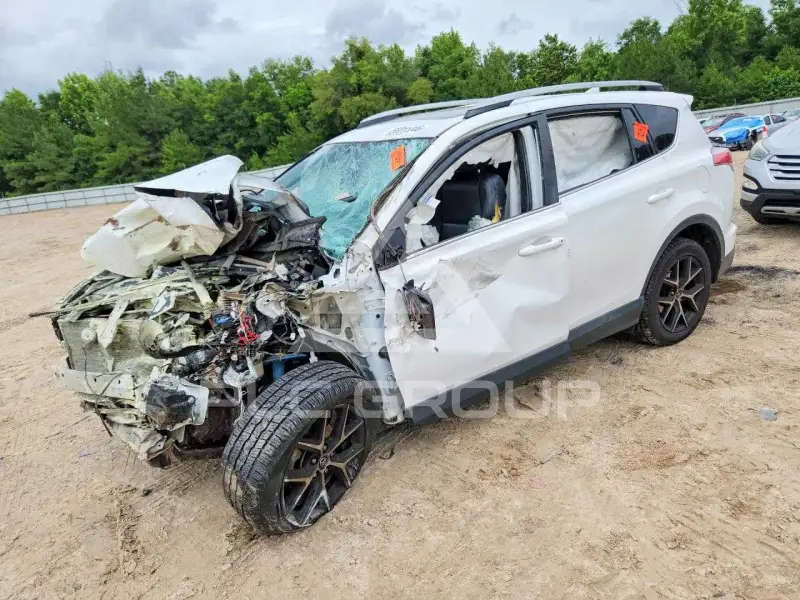 2017 Toyota RAV4 photo