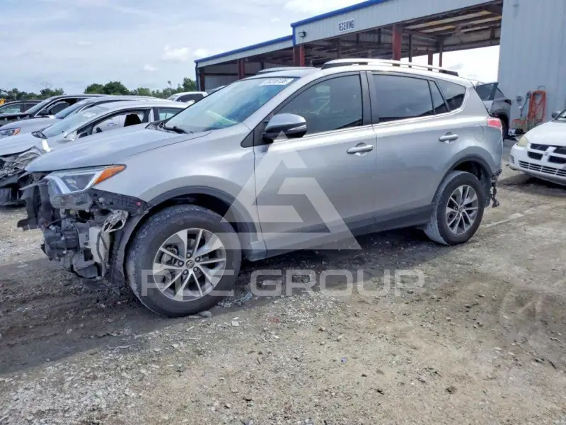2017 Toyota RAV4 фото