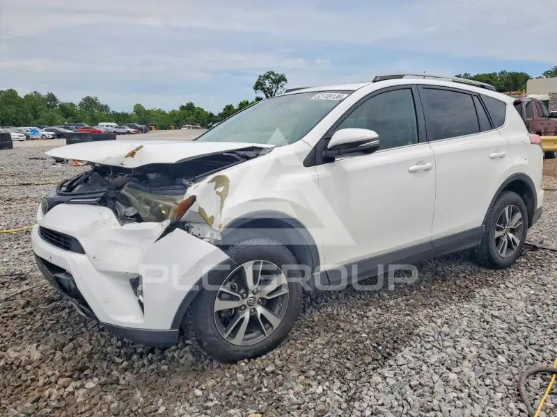 2017 Toyota RAV4 фото
