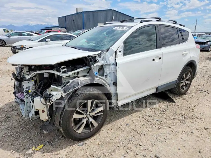 2017 Toyota RAV4 фото