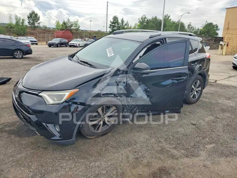 2017 Toyota RAV4 фото