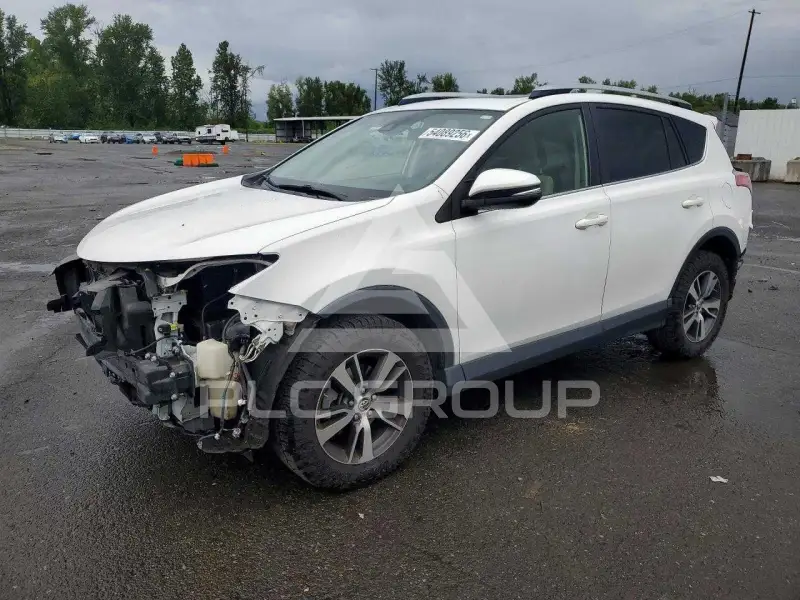 2017 Toyota RAV4 фото