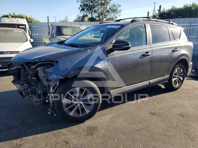 2017 Toyota RAV4 фото