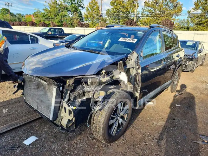 2017 Toyota RAV4 фото