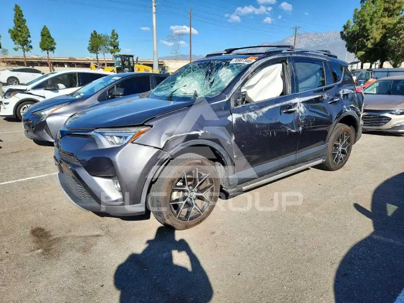 2017 Toyota RAV4 фото