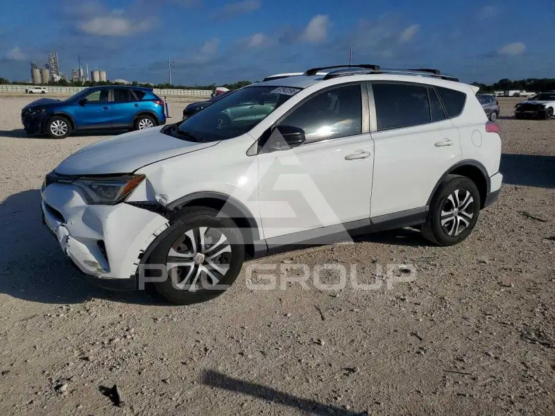 2017 Toyota RAV4 photo