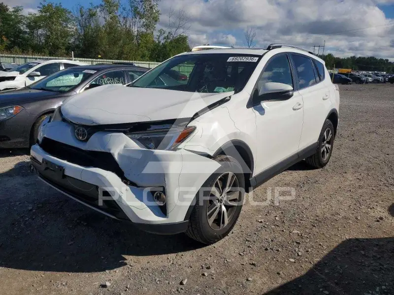 2017 Toyota RAV4 photo