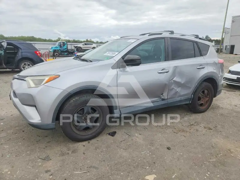 2017 Toyota RAV4 фото