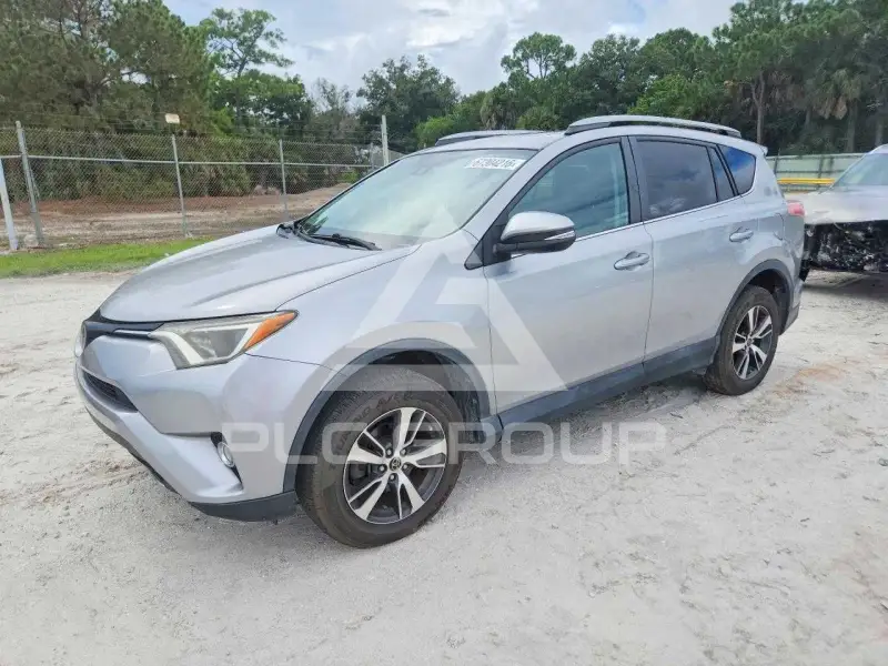 2017 Toyota RAV4 photo