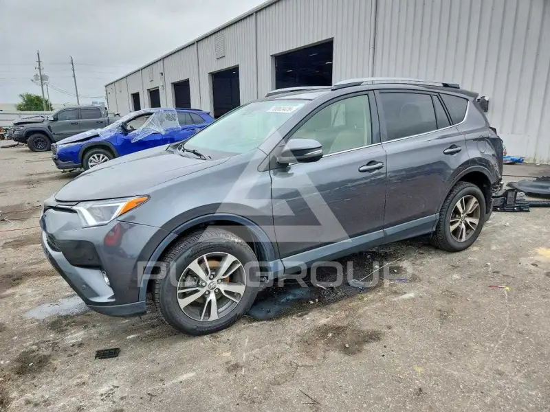 2017 Toyota RAV4 фото