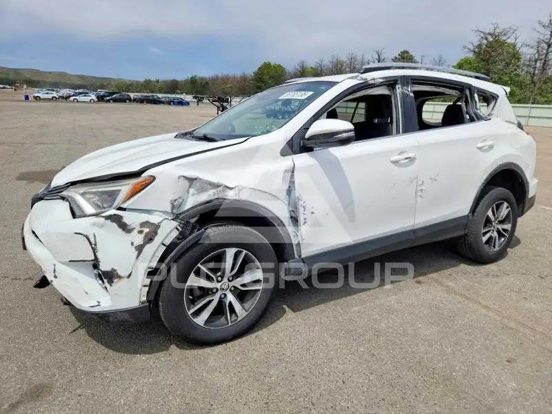 2017 Toyota RAV4 photo
