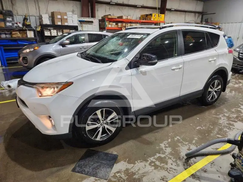 2017 Toyota RAV4 фото