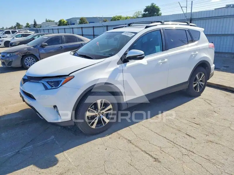 2017 Toyota RAV4 фото