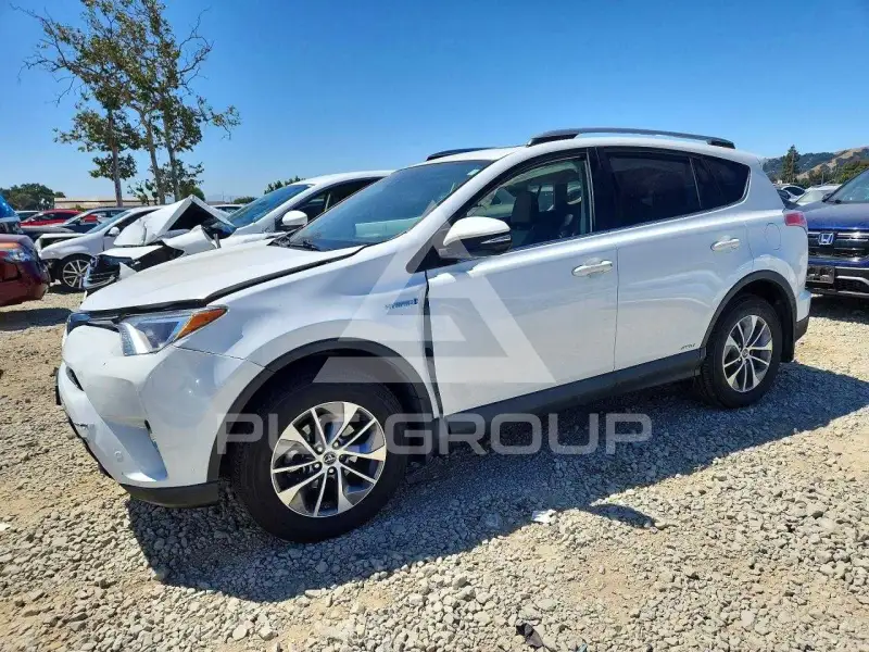2017 Toyota RAV4 photo