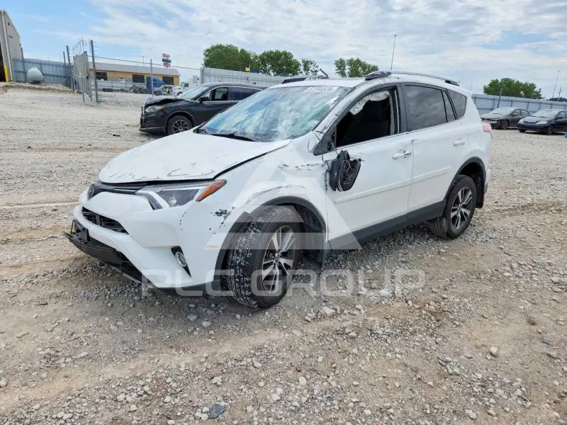 2017 Toyota RAV4 фото