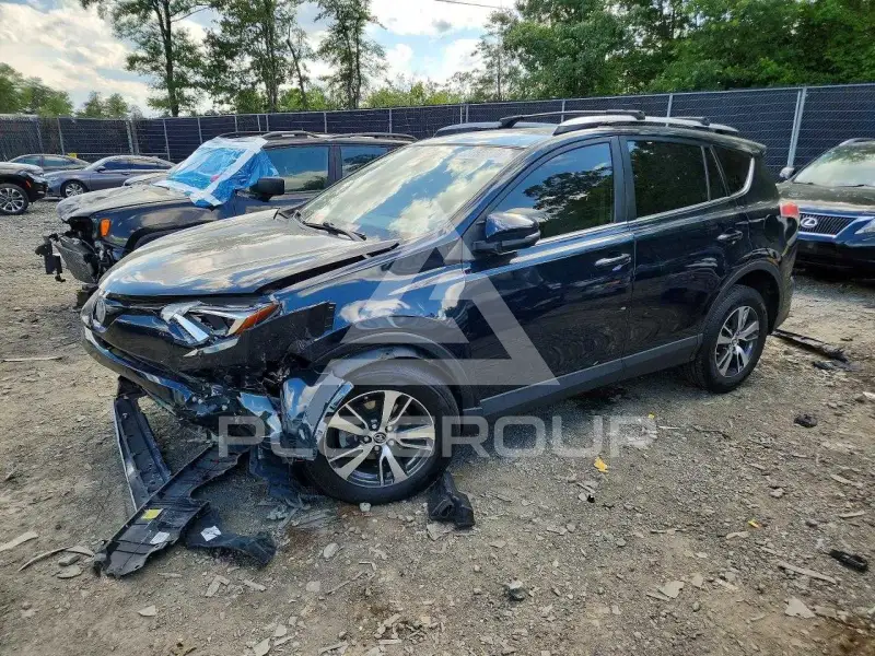 2017 Toyota RAV4 фото