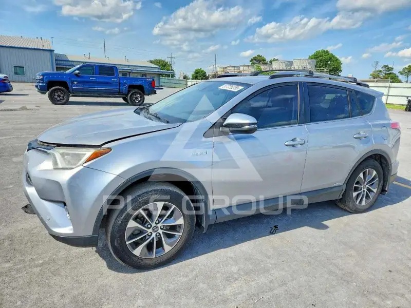 2017 Toyota RAV4 фото