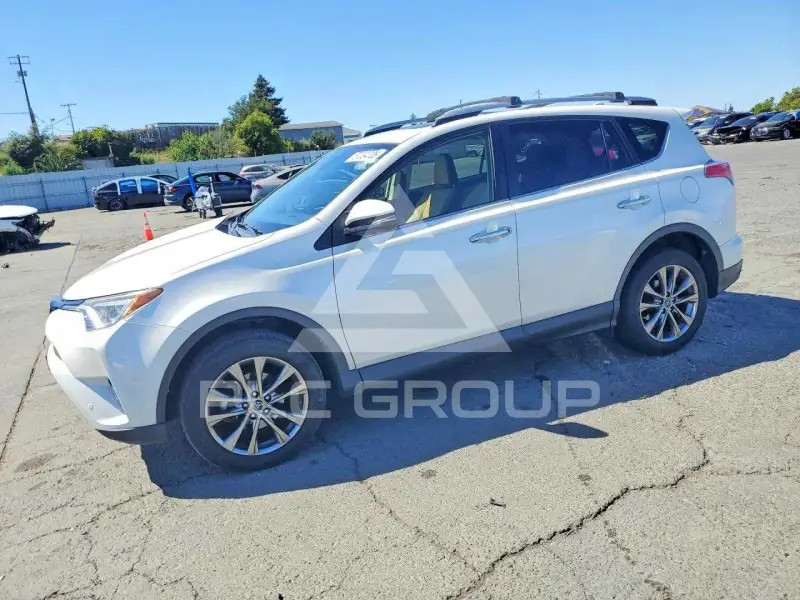2017 Toyota RAV4 фото