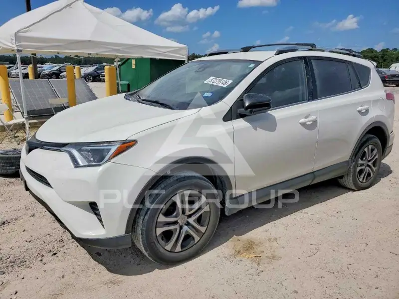 2017 Toyota RAV4 фото