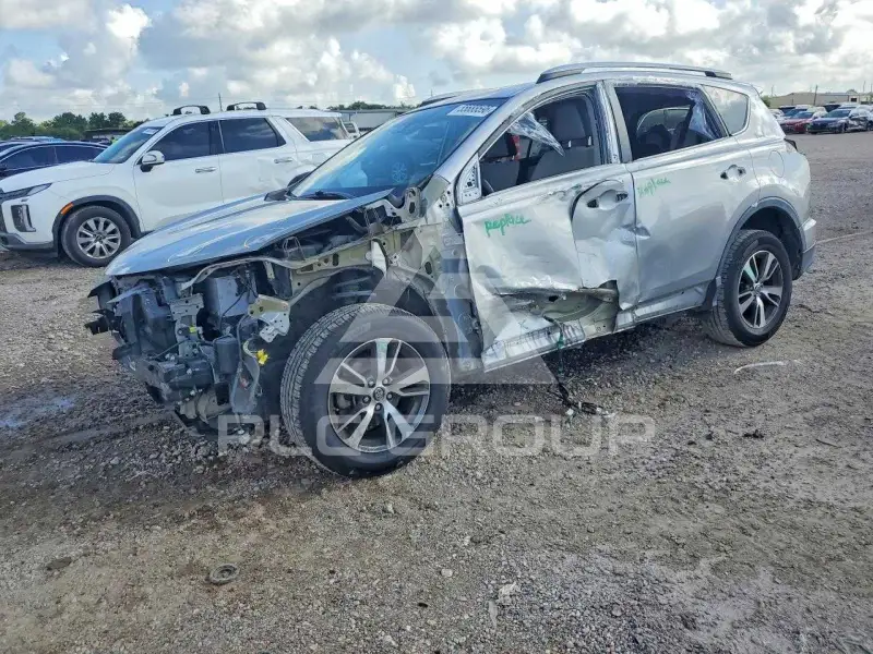 2017 Toyota RAV4 photo