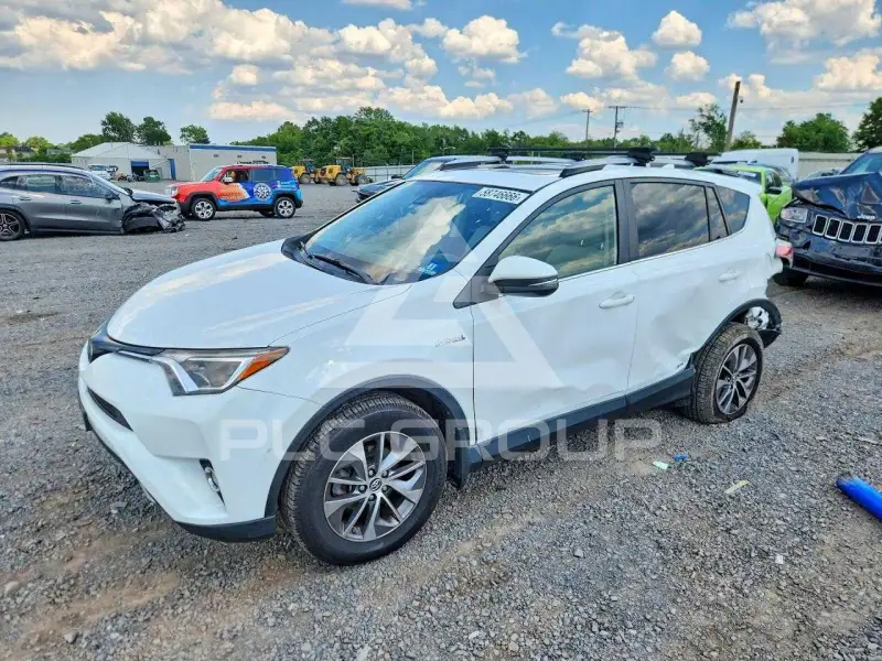 2017 Toyota RAV4 photo