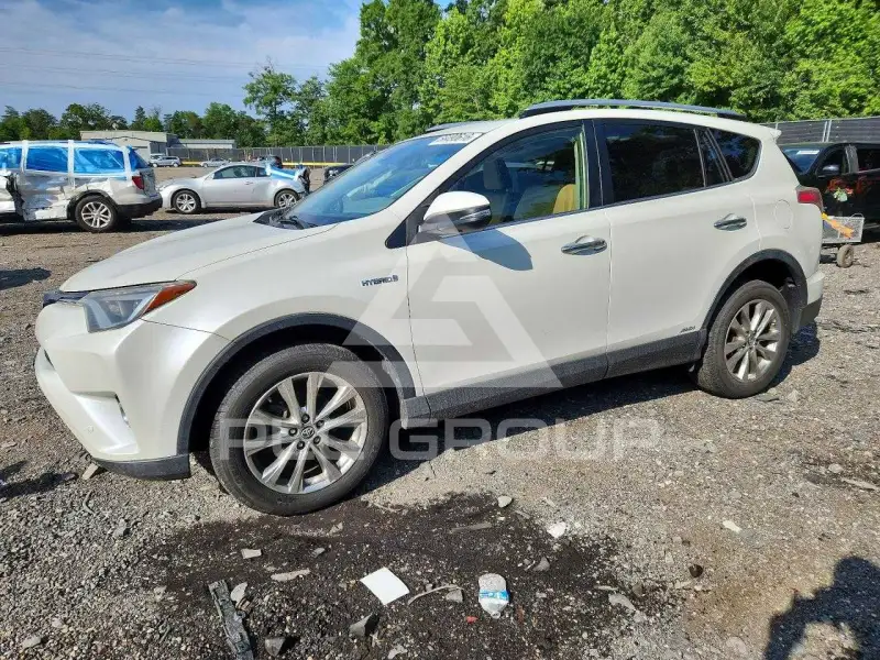 2017 Toyota RAV4 фото