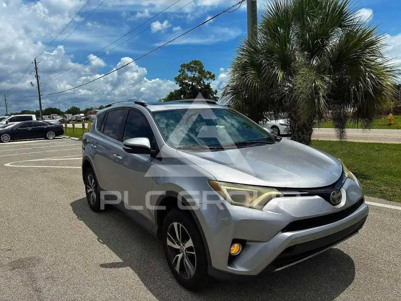 2017 Toyota RAV4 фото