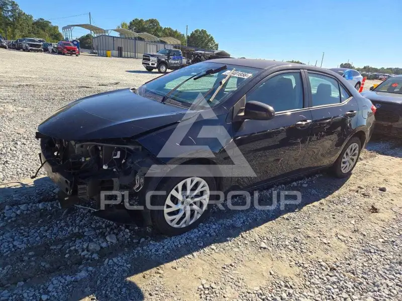 2017 Toyota COROLLA фото
