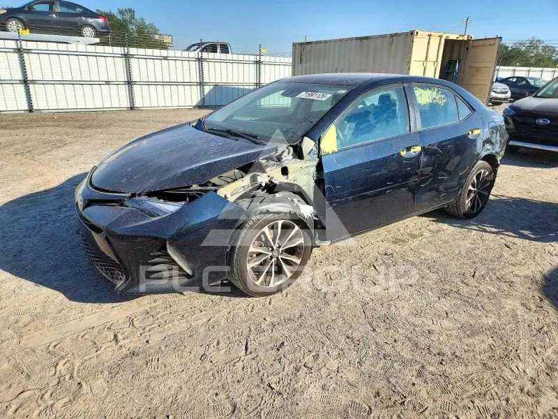 2017 Toyota COROLLA фото