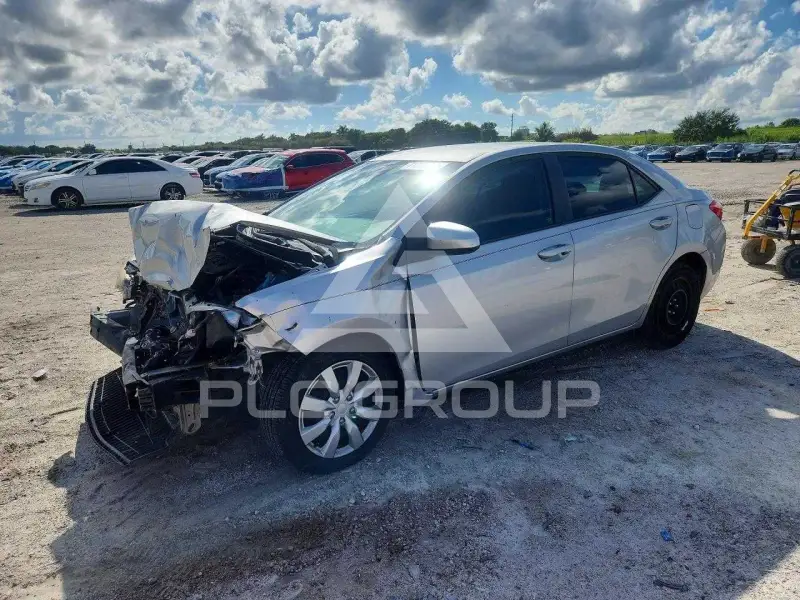 2017 Toyota COROLLA фото