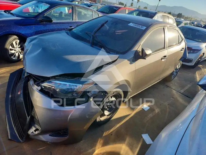 2017 Toyota COROLLA фото