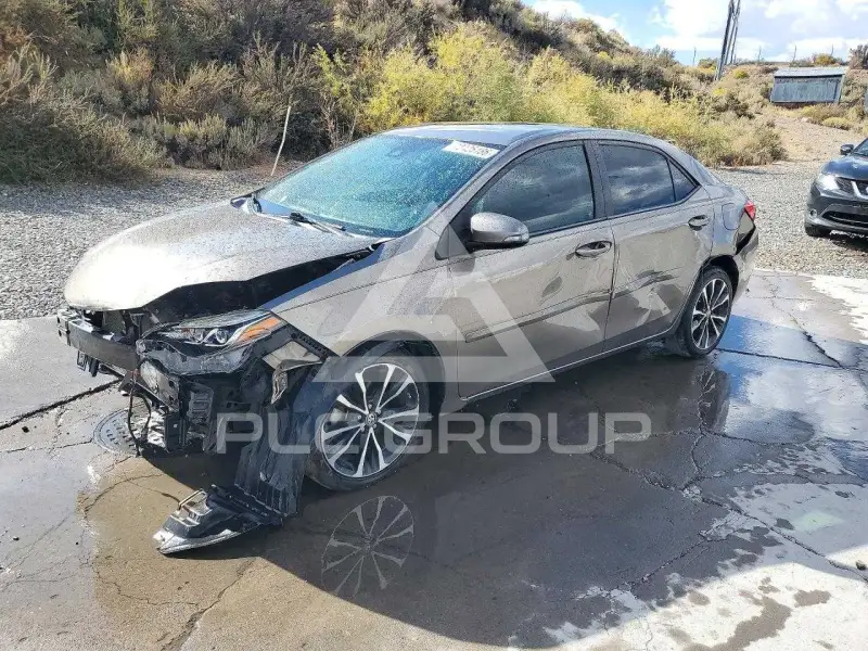 2017 Toyota COROLLA фото