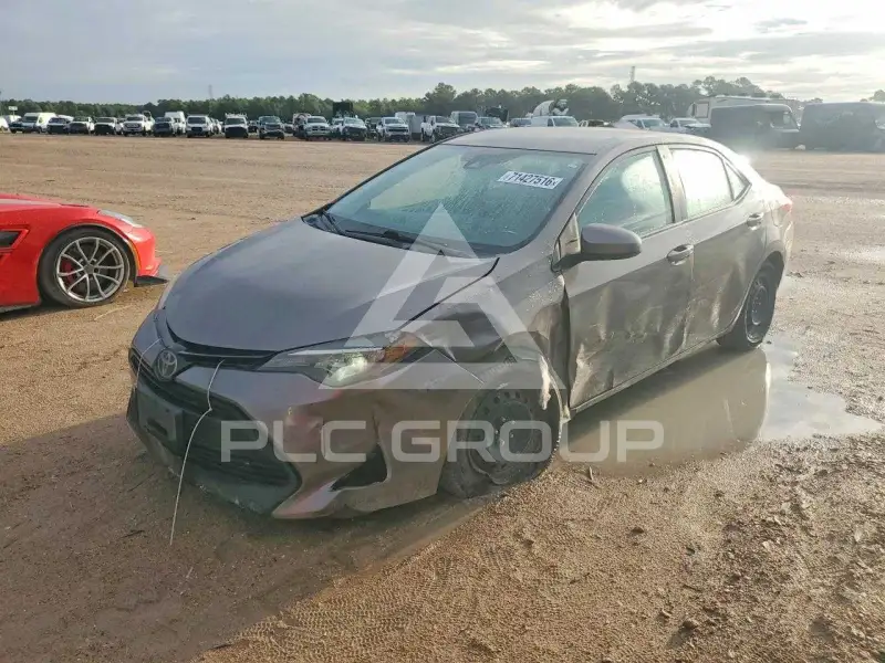 2017 Toyota COROLLA фото
