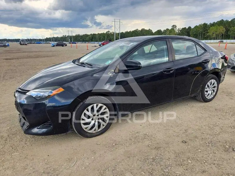 2017 Toyota COROLLA фото
